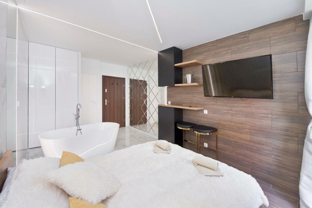Yourapart Chmielna Park Exclusive Z Wanna Wolnostojaca Lub Jacuzzi Danzig Exterior foto