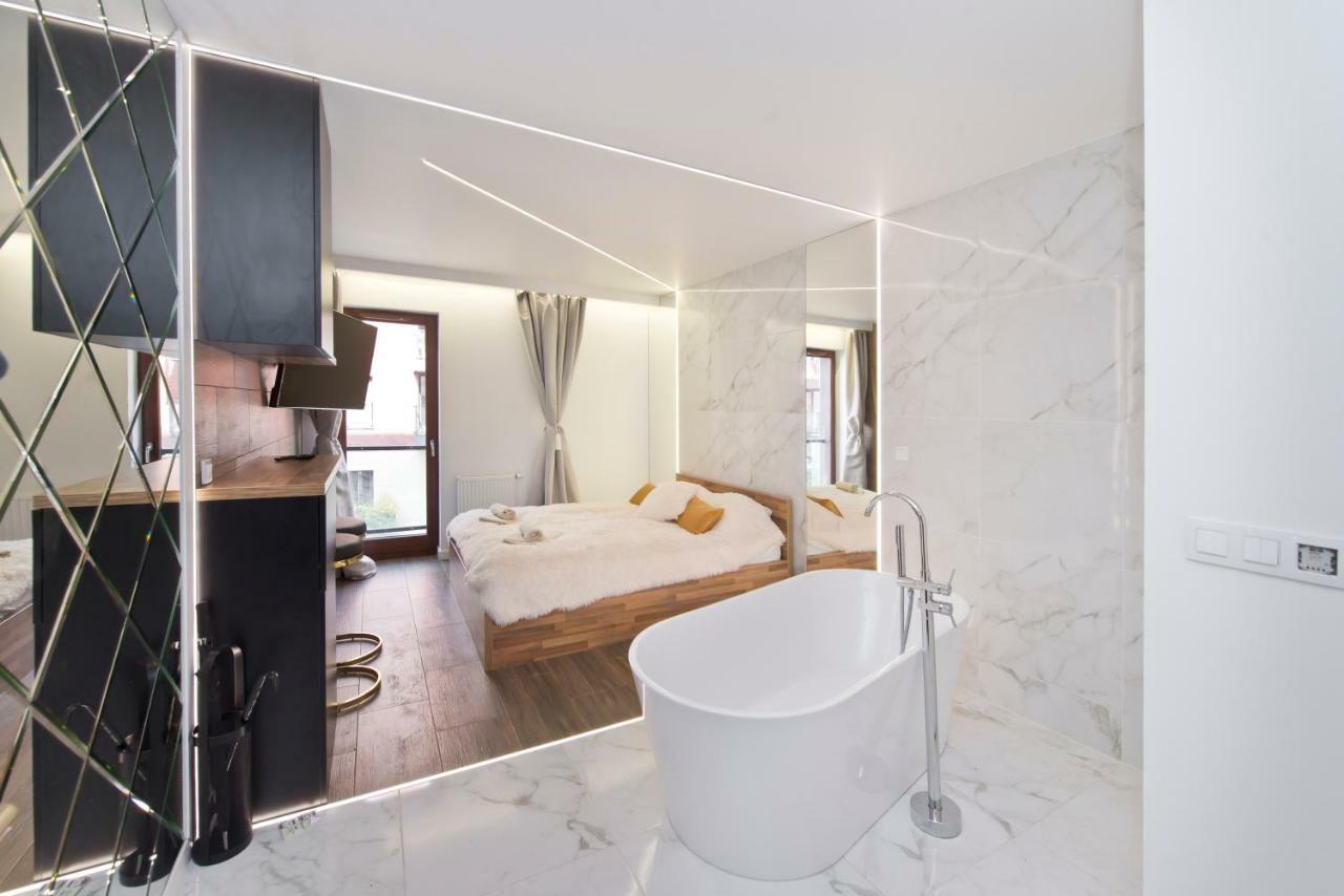 Yourapart Chmielna Park Exclusive Z Wanna Wolnostojaca Lub Jacuzzi Danzig Exterior foto