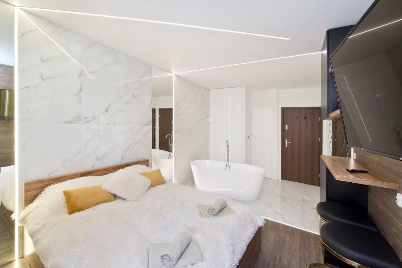 Yourapart Chmielna Park Exclusive Z Wanna Wolnostojaca Lub Jacuzzi Danzig Exterior foto